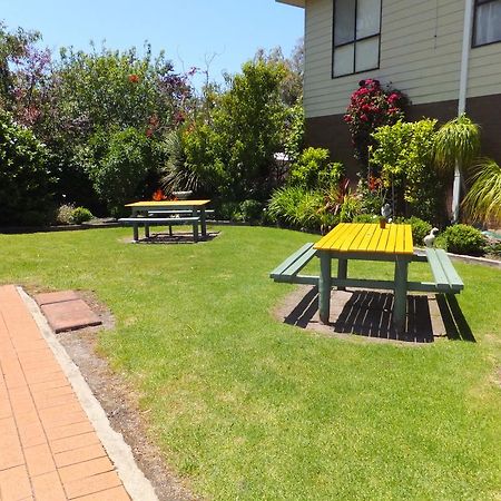 Paradise Holiday Apartments Lake Bunga Exterior photo