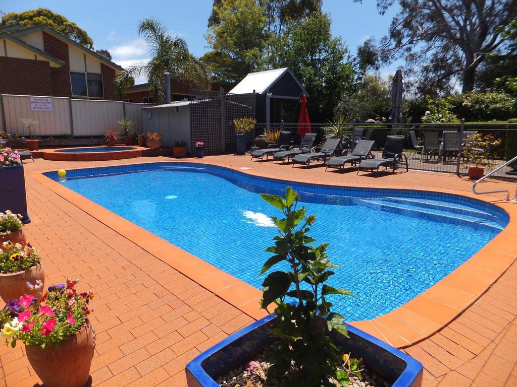 Paradise Holiday Apartments Lake Bunga Exterior photo