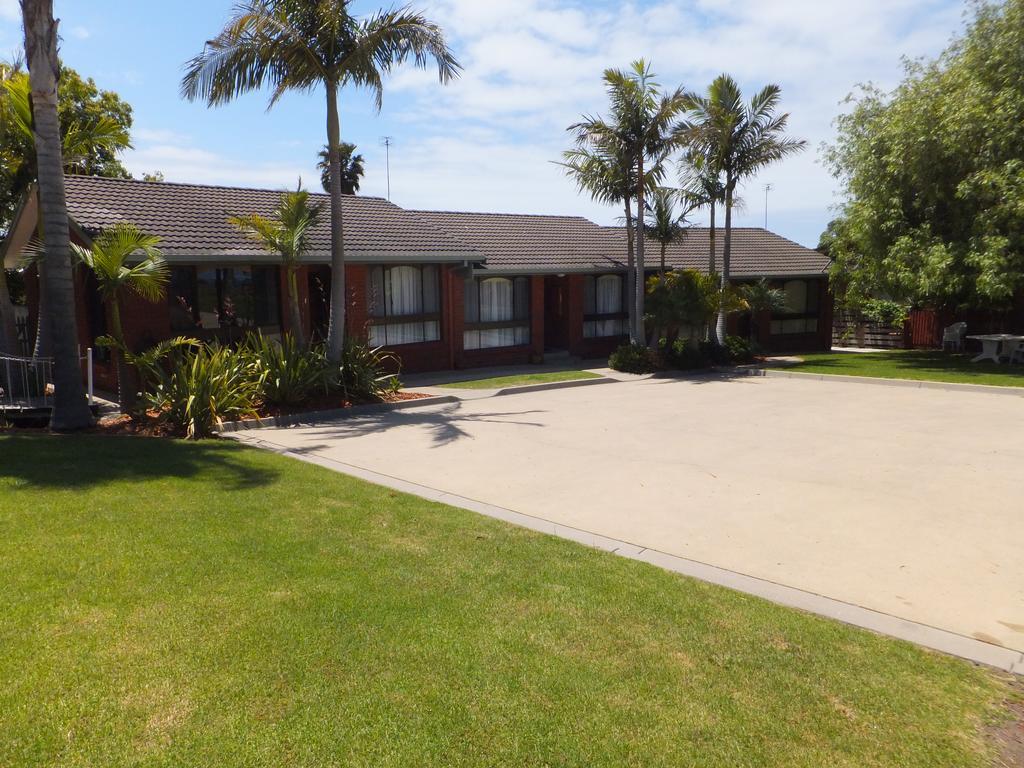Paradise Holiday Apartments Lake Bunga Exterior photo